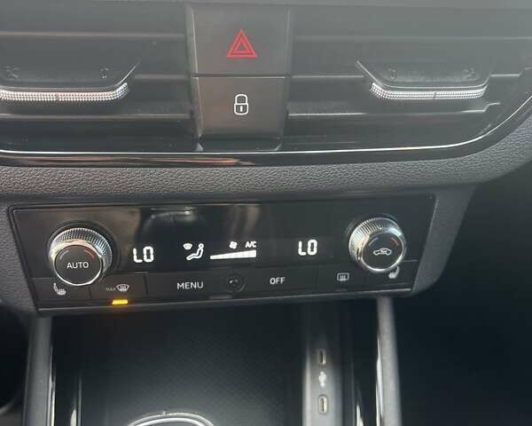 Черный Шкода Scala, объемом двигателя 1 л и пробегом 69 тыс. км за 15900 $, фото 11 на Automoto.ua