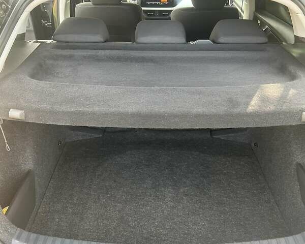 Черный Шкода Scala, объемом двигателя 1 л и пробегом 69 тыс. км за 15900 $, фото 5 на Automoto.ua