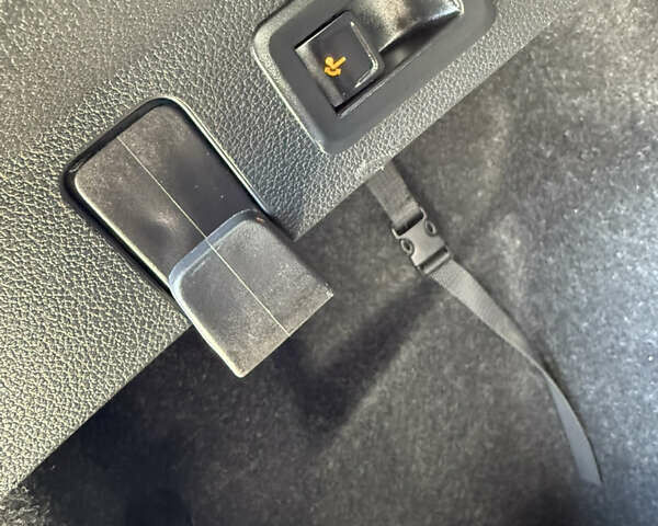 Чорний Шкода Scala, об'ємом двигуна 1.6 л та пробігом 191 тис. км за 17900 $, фото 15 на Automoto.ua