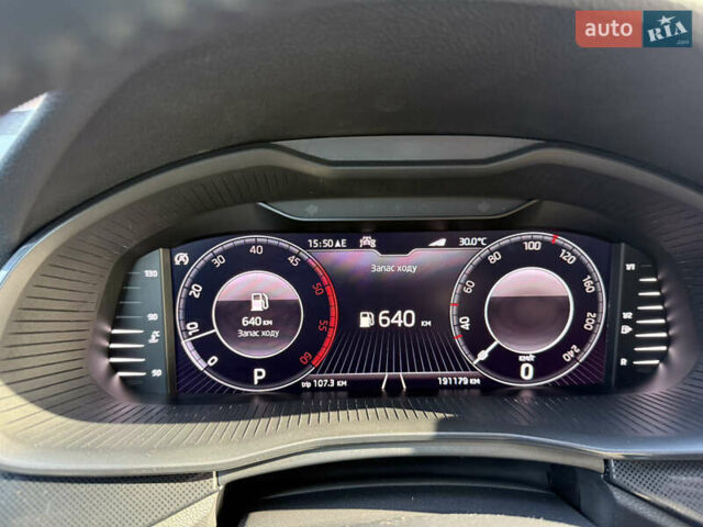 Чорний Шкода Scala, об'ємом двигуна 1.6 л та пробігом 191 тис. км за 17900 $, фото 16 на Automoto.ua