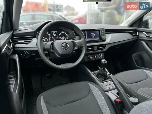 Чорний Шкода Scala, об'ємом двигуна 1.6 л та пробігом 76 тис. км за 15800 $, фото 14 на Automoto.ua