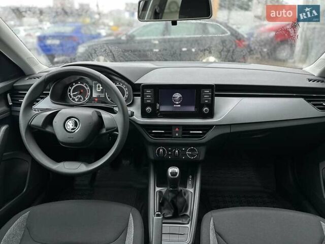 Чорний Шкода Scala, об'ємом двигуна 1.6 л та пробігом 76 тис. км за 15800 $, фото 15 на Automoto.ua