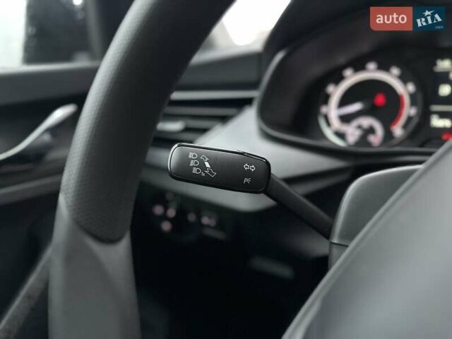 Чорний Шкода Scala, об'ємом двигуна 1.6 л та пробігом 76 тис. км за 15800 $, фото 19 на Automoto.ua