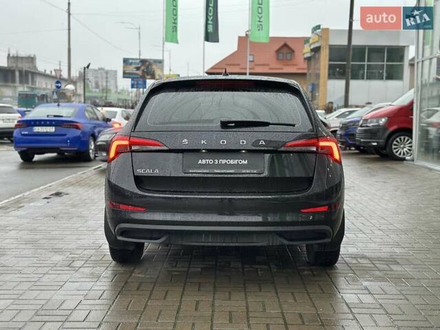 Чорний Шкода Scala, об'ємом двигуна 1.6 л та пробігом 76 тис. км за 15800 $, фото 4 на Automoto.ua