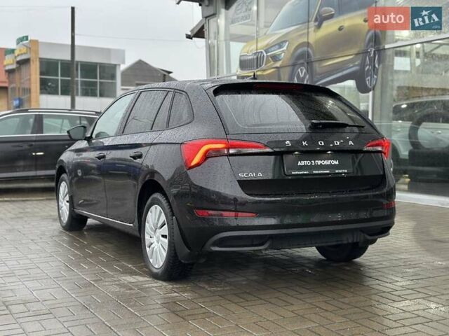 Чорний Шкода Scala, об'ємом двигуна 1.6 л та пробігом 76 тис. км за 15800 $, фото 3 на Automoto.ua