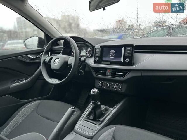 Чорний Шкода Scala, об'ємом двигуна 1.6 л та пробігом 76 тис. км за 15800 $, фото 16 на Automoto.ua