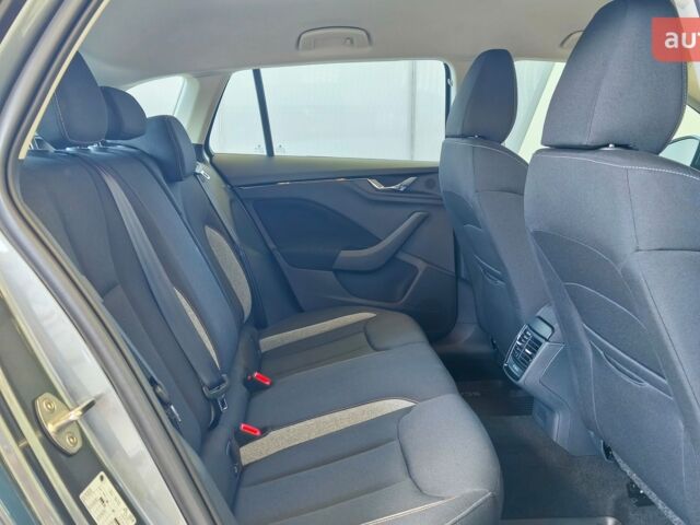 Шкода Scala, об'ємом двигуна 1 л та пробігом 0 тис. км за 23078 $, фото 26 на Automoto.ua