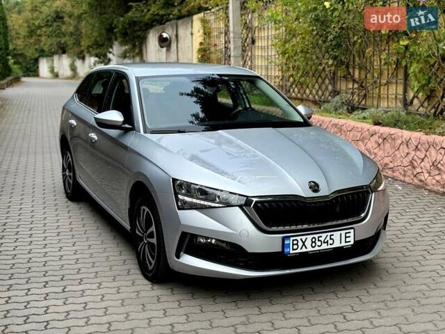 Сірий Шкода Scala, об'ємом двигуна 1.5 л та пробігом 116 тис. км за 14900 $, фото 6 на Automoto.ua