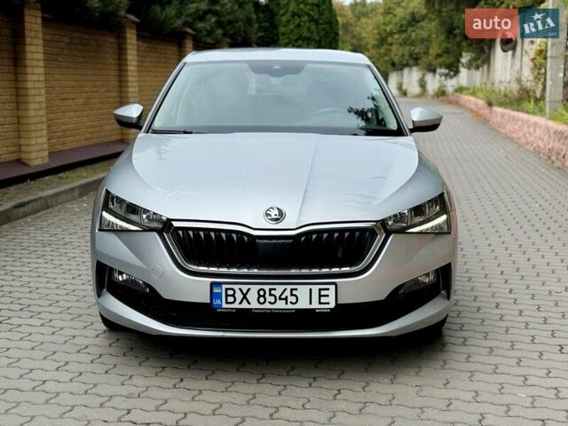 Сірий Шкода Scala, об'ємом двигуна 1.5 л та пробігом 116 тис. км за 14900 $, фото 5 на Automoto.ua