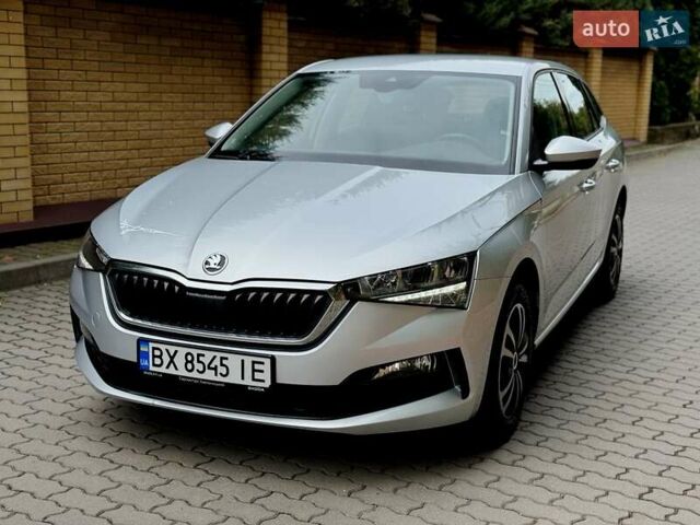 Сірий Шкода Scala, об'ємом двигуна 1.5 л та пробігом 116 тис. км за 14900 $, фото 4 на Automoto.ua