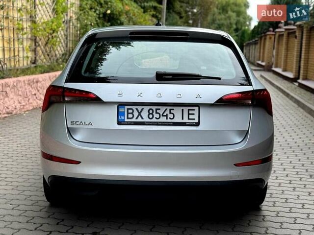 Сірий Шкода Scala, об'ємом двигуна 1.5 л та пробігом 116 тис. км за 14900 $, фото 8 на Automoto.ua