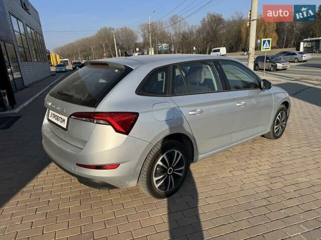 Серый Шкода Scala, объемом двигателя 1.5 л и пробегом 116 тыс. км за 14977 $, фото 5 на Automoto.ua