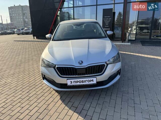 Серый Шкода Scala, объемом двигателя 1.5 л и пробегом 116 тыс. км за 14977 $, фото 2 на Automoto.ua