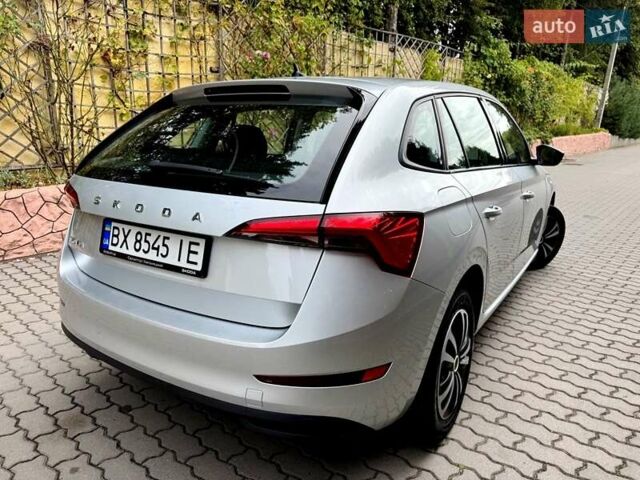 Сірий Шкода Scala, об'ємом двигуна 1.5 л та пробігом 116 тис. км за 14900 $, фото 2 на Automoto.ua