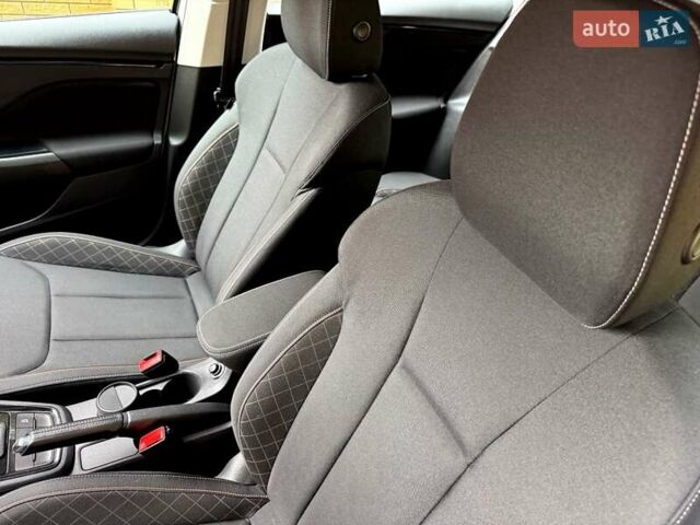 Сірий Шкода Scala, об'ємом двигуна 1.5 л та пробігом 116 тис. км за 14900 $, фото 36 на Automoto.ua