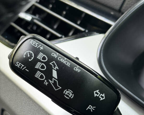 Серый Шкода Scala, объемом двигателя 1.6 л и пробегом 181 тыс. км за 14500 $, фото 55 на Automoto.ua