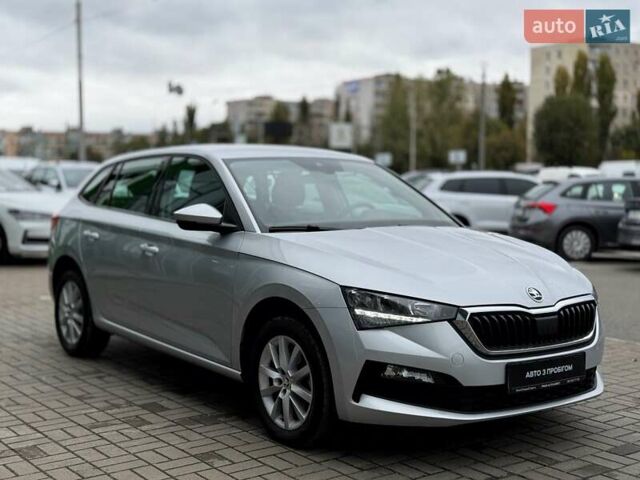 Серый Шкода Scala, объемом двигателя 1.6 л и пробегом 89 тыс. км за 18900 $, фото 8 на Automoto.ua