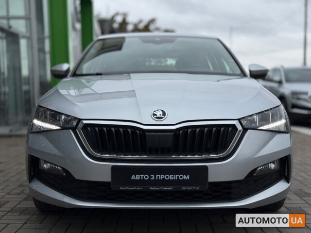 Серый Шкода Scala, объемом двигателя 1.6 л и пробегом 89 тыс. км за 18900 $, фото 9 на Automoto.ua