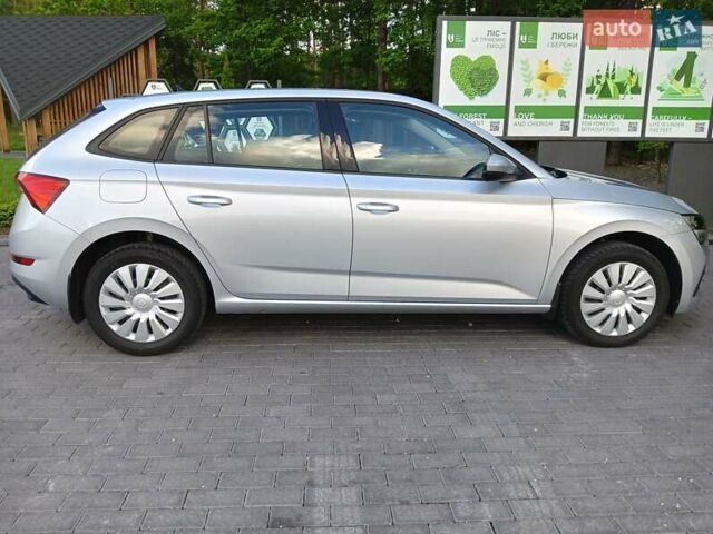 Серый Шкода Scala, объемом двигателя 1.6 л и пробегом 31 тыс. км за 19400 $, фото 7 на Automoto.ua