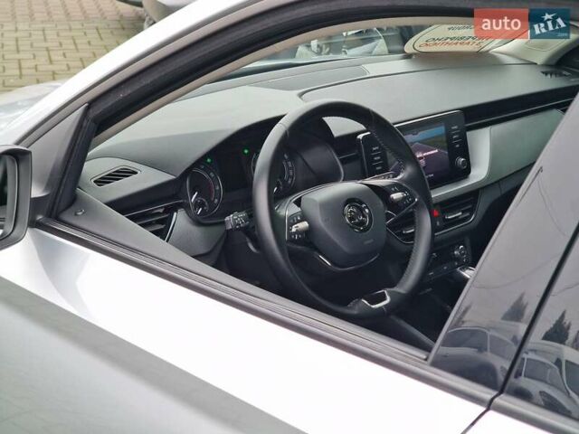 Серый Шкода Scala, объемом двигателя 1.6 л и пробегом 125 тыс. км за 17229 $, фото 11 на Automoto.ua