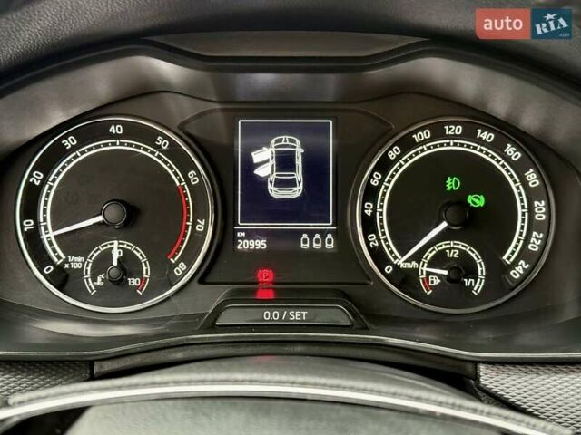 Сірий Шкода Scala, об'ємом двигуна 1.6 л та пробігом 21 тис. км за 17300 $, фото 9 на Automoto.ua