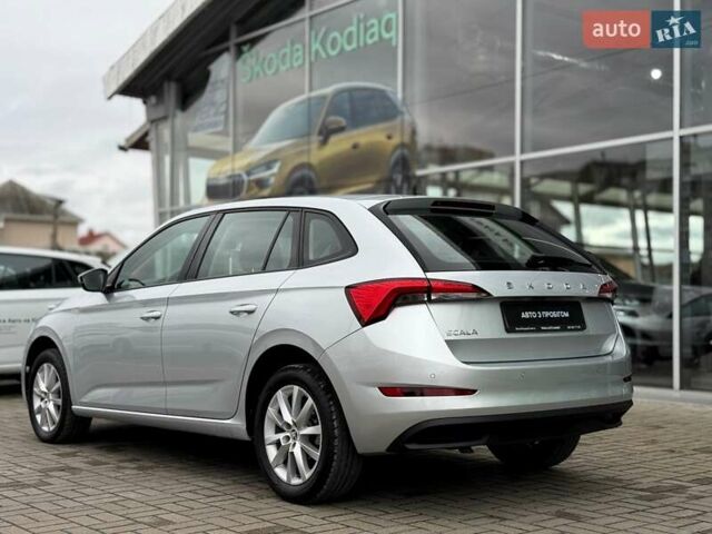 Серый Шкода Scala, объемом двигателя 1.6 л и пробегом 89 тыс. км за 18900 $, фото 3 на Automoto.ua