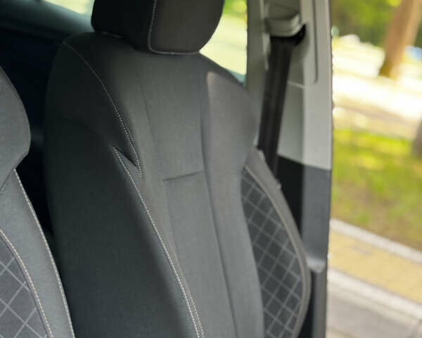 Серый Шкода Scala, объемом двигателя 1.6 л и пробегом 181 тыс. км за 14500 $, фото 80 на Automoto.ua