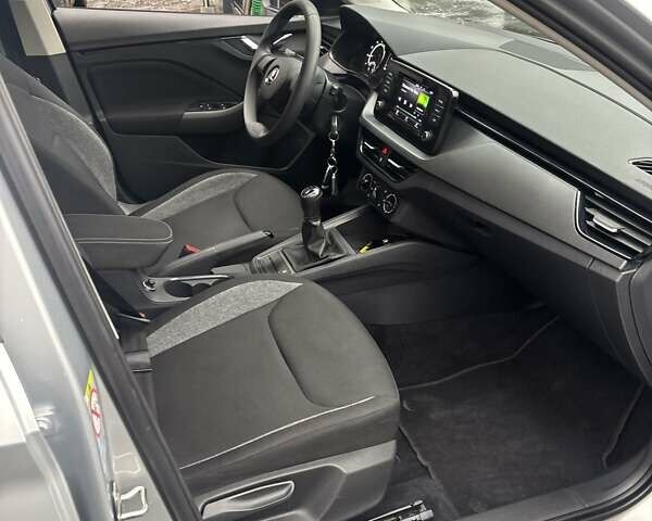 Сірий Шкода Scala, об'ємом двигуна 1 л та пробігом 175 тис. км за 14450 $, фото 17 на Automoto.ua