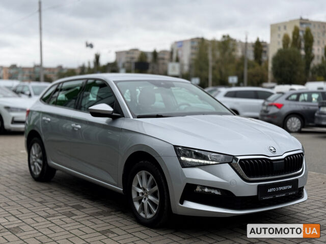 Серый Шкода Scala, объемом двигателя 1.6 л и пробегом 89 тыс. км за 18900 $, фото 8 на Automoto.ua