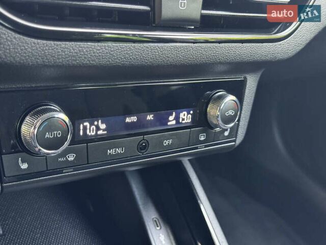 Серый Шкода Scala, объемом двигателя 1.6 л и пробегом 181 тыс. км за 14500 $, фото 64 на Automoto.ua