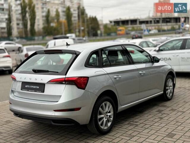 Серый Шкода Scala, объемом двигателя 1.6 л и пробегом 89 тыс. км за 18900 $, фото 7 на Automoto.ua