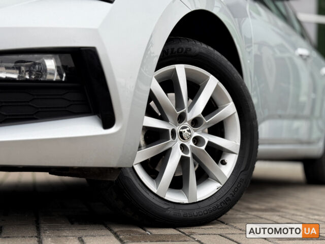 Серый Шкода Scala, объемом двигателя 1.6 л и пробегом 89 тыс. км за 18000 $, фото 1 на Automoto.ua