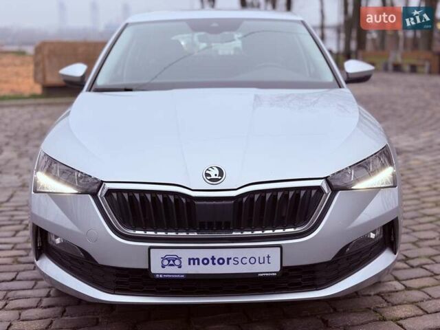 Серый Шкода Scala, объемом двигателя 1.6 л и пробегом 117 тыс. км за 16700 $, фото 6 на Automoto.ua