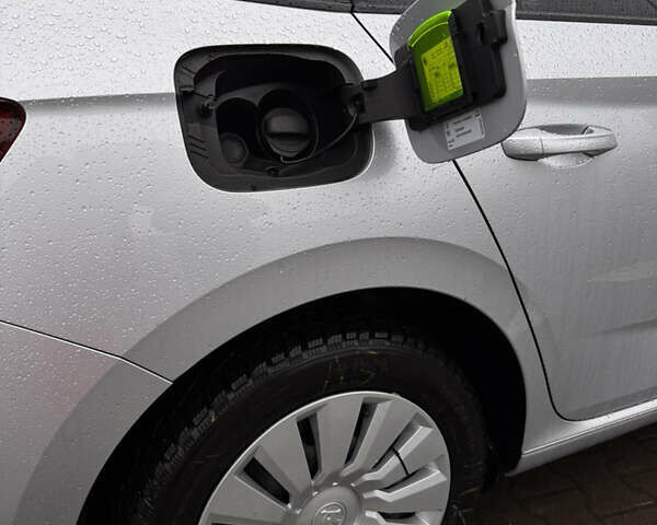 Серый Шкода Scala, объемом двигателя 1.6 л и пробегом 127 тыс. км за 15000 $, фото 11 на Automoto.ua