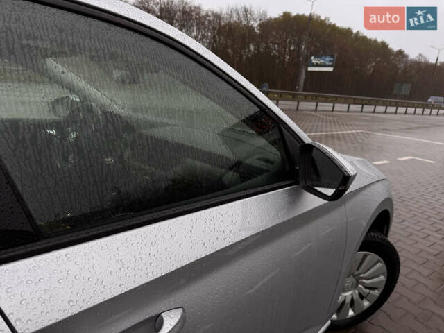 Серый Шкода Scala, объемом двигателя 1.6 л и пробегом 127 тыс. км за 15000 $, фото 6 на Automoto.ua