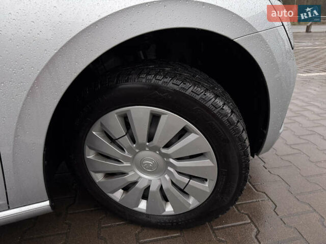 Серый Шкода Scala, объемом двигателя 1.6 л и пробегом 127 тыс. км за 15000 $, фото 9 на Automoto.ua