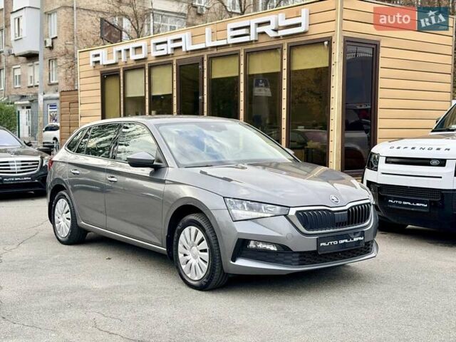 Серый Шкода Scala, объемом двигателя 1.6 л и пробегом 96 тыс. км за 15700 $, фото 5 на Automoto.ua