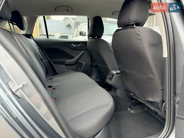 Серый Шкода Scala, объемом двигателя 1.6 л и пробегом 96 тыс. км за 15700 $, фото 19 на Automoto.ua