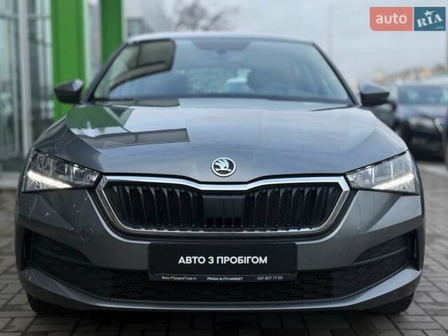 Серый Шкода Scala, объемом двигателя 1.6 л и пробегом 79 тыс. км за 15900 $, фото 3 на Automoto.ua