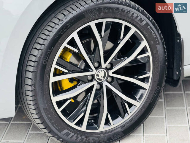 Серый Шкода Scala, объемом двигателя 1 л и пробегом 17 тыс. км за 31000 $, фото 65 на Automoto.ua