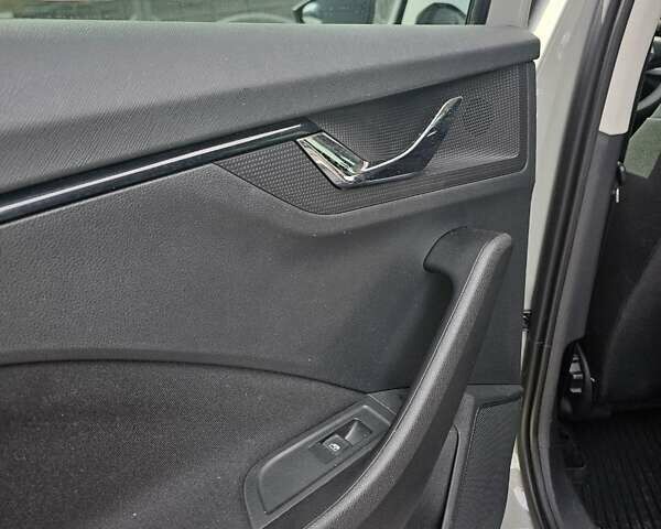 Серый Шкода Scala, объемом двигателя 1.6 л и пробегом 25 тыс. км за 16600 $, фото 4 на Automoto.ua