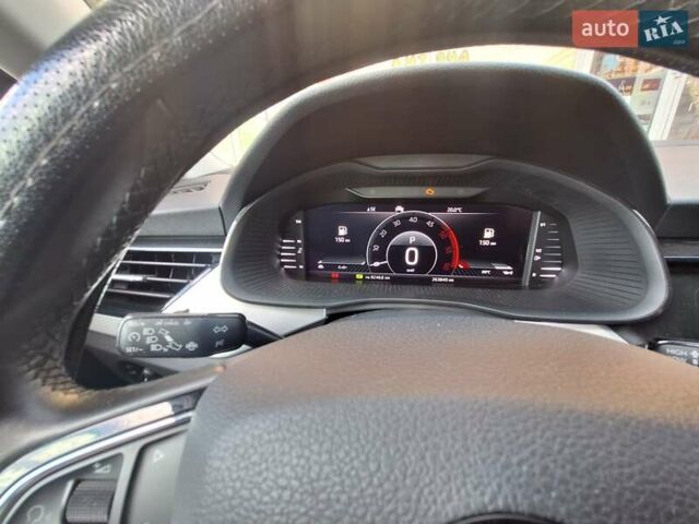 Синій Шкода Scala, об'ємом двигуна 1.6 л та пробігом 257 тис. км за 17500 $, фото 34 на Automoto.ua