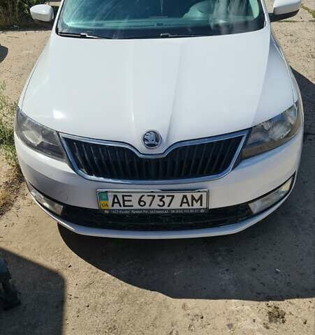 Белый Шкода Спейсбек, объемом двигателя 1.2 л и пробегом 66 тыс. км за 7900 $, фото 1 на Automoto.ua