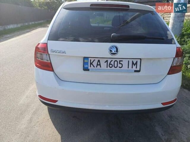 Белый Шкода Спейсбек, объемом двигателя 1.6 л и пробегом 171 тыс. км за 7950 $, фото 8 на Automoto.ua