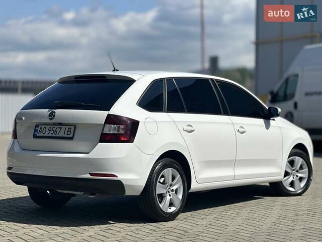 Белый Шкода Спейсбек, объемом двигателя 1 л и пробегом 147 тыс. км за 8650 $, фото 3 на Automoto.ua