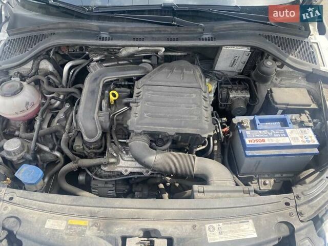 Шкода Спейсбек 2017 в Киеве на Automoto.ua Белый Шкода Спейсбек, объемом двигателя 1 л и пробегом 163 тыс. км за 8000 $, фото 4 на Automoto.ua