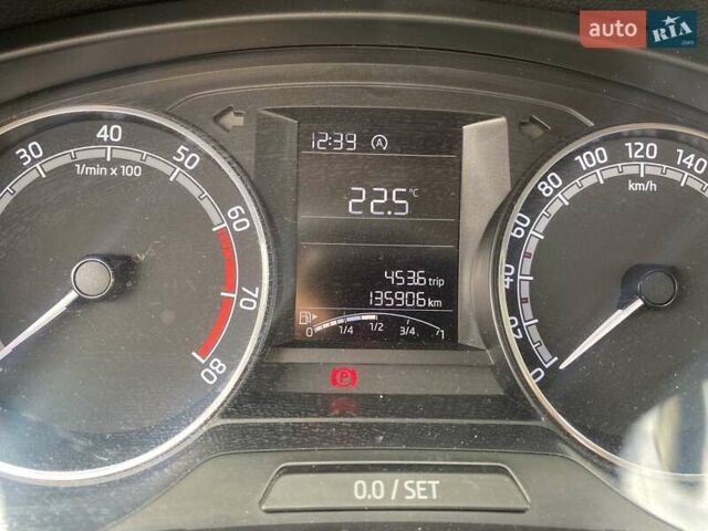 Шкода Спейсбек 2017 в Киеве на Automoto.ua Белый Шкода Спейсбек, объемом двигателя 1 л и пробегом 163 тыс. км за 8000 $, фото 6 на Automoto.ua