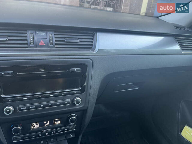 Черный Шкода Спейсбек, объемом двигателя 1.6 л и пробегом 88 тыс. км за 9400 $, фото 9 на Automoto.ua