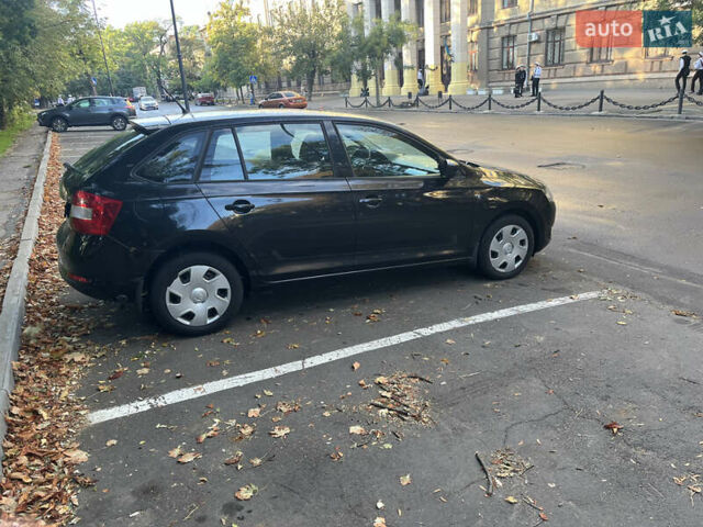 Черный Шкода Спейсбек, объемом двигателя 1.6 л и пробегом 88 тыс. км за 9400 $, фото 6 на Automoto.ua