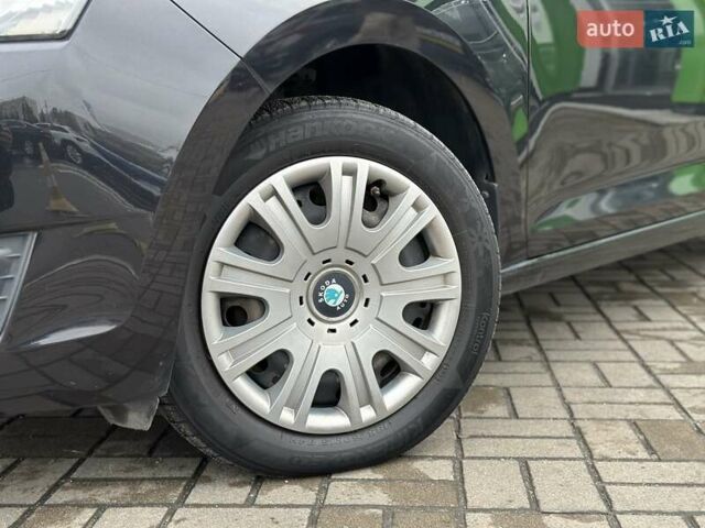 Шкода Спейсбек 2017 в Киеве на Automoto.ua Черный Шкода Спейсбек, объемом двигателя 1.2 л и пробегом 87 тыс. км за 10490 $, фото 8 на Automoto.ua